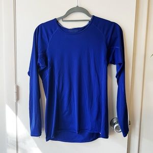 Patagonia women’s capilene lightweight long sleeve baselayer shirt small blue